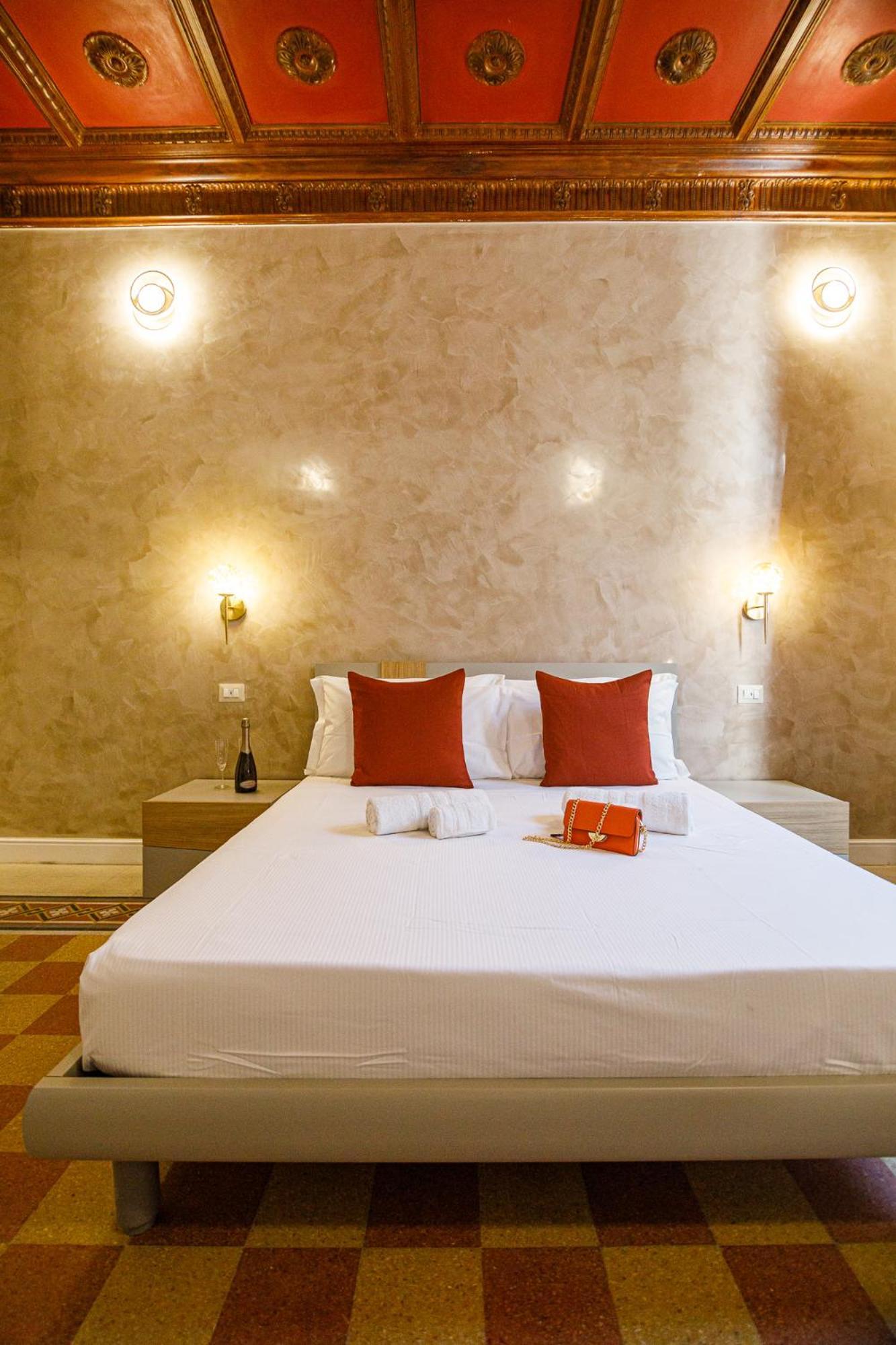 Erreggi Luxury Rooms Рим Экстерьер фото
